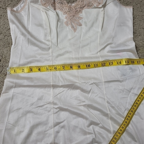 Vintage  retro Sleepwear peachy cream in size F/44 - Picture 12 of 13